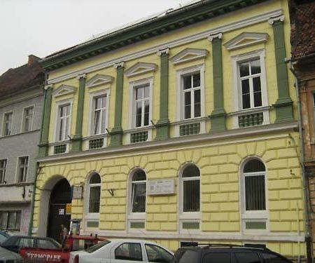 Отель Casa Terezia Брашов Экстерьер фото