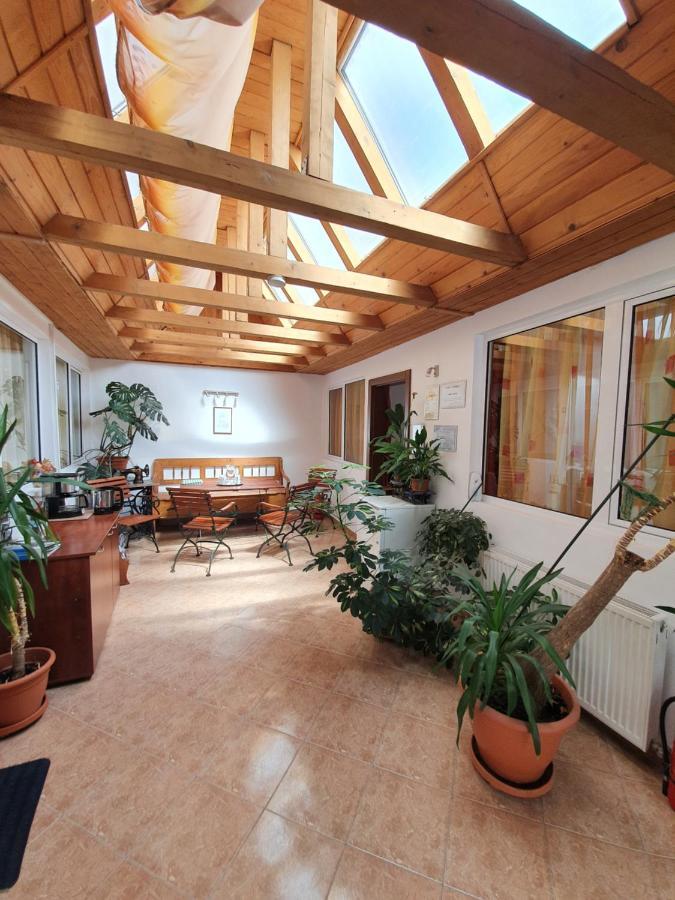 Отель Casa Terezia Брашов Экстерьер фото
